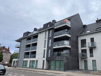 Penthouse met één slaapkamer en zuidgericht terras te huur