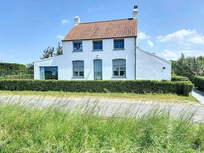 Villa met 3 slaapkamers, garage en tuin te huur in De Panne