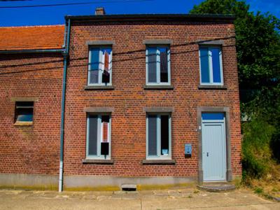 Rustig gelegen hoeve met bijgebouwen te huur