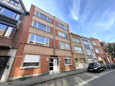 Rustige gelegen appartement nabij Sint-Pietersstation