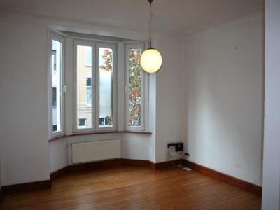 TE HUUR APPARTEMENT