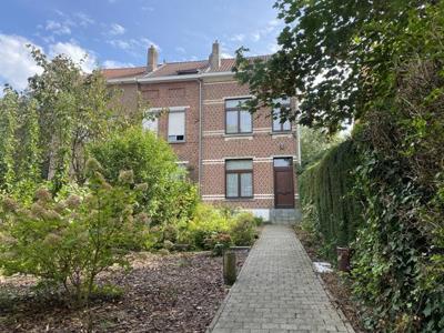 Zeer gunstig gelegen woning met 3 slaapkamers