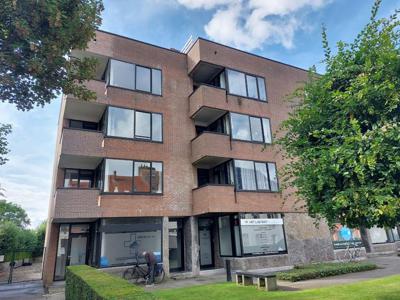 Zonnig hoekappartement met autostaanplaats