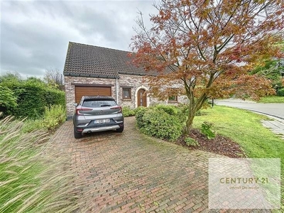 *** IN OPTIE *** Aangename 4-front villa met 168m² woonopper