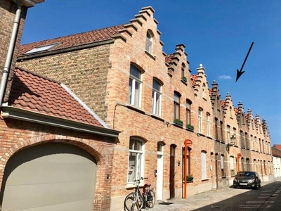 Instapklare trapgevelwoning met zonnig terrastuintje en g...