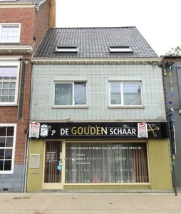 Ruime woning met handelshuis op commerciële ligging, 6 slpkr