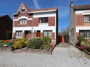 100% gerenoveerde woning instapklaar en vrij van bewoning!