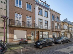 Groot woonhuis in hartje van Blankenberge