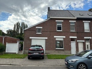 HOFSTADE - Rustig gelegen HoB met grote tuin.