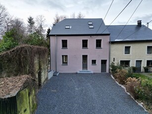 Huis 4 slaapkamers en 3 badkamers (Léglise)