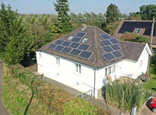 PEB B, 18 panneaux solaires, crépis isolant, double vitrage