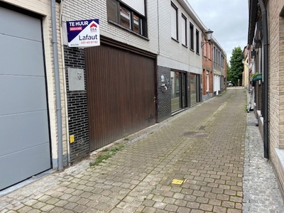 Magazijn/ handelspand van +/- 400 m² in centrum Wingene!