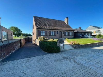 Villa met 5 ruime slaapkamers met stockageruimte (150 m²)