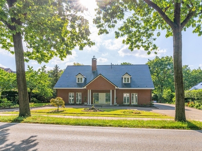 Royale villa met 6 slaapkamers op perceel van 14are50 te Lommel