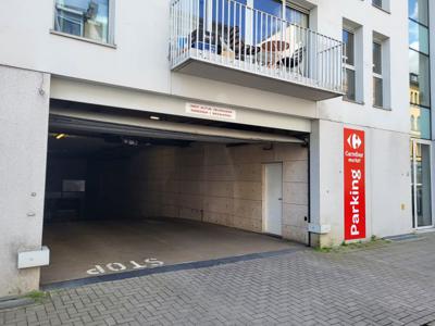 Beveiligde parkeergarage te huur