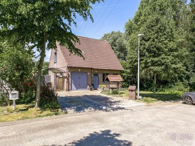 Villa woning met vier slaapkamers in doodlopende straat