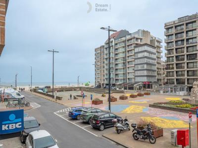 Uniek appartement met zijdelings zeezicht.