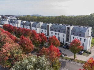 Lichte flat met 2 slaapkamers op de begane grond