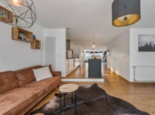 Loft (83m²) vlak bij tramverbinding in Deurne-Zuid