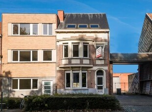 Charmante herenwoning met 4 slpks en tuin