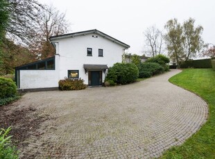 ONDER OPTIE Waterloo-Faubourg, Superbe VILLA (5CH/SDD/2SDB/B