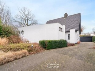 Architectenvilla met aparte studio en Wase zichten