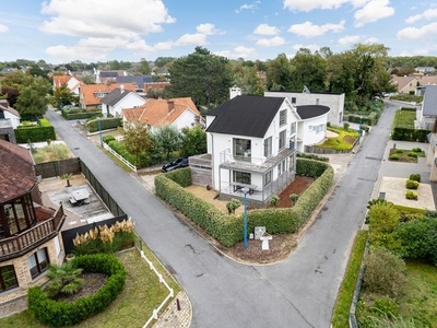 2 appartementen in kleinschalig gebouw te Oostduinkerke