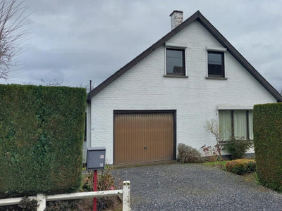 4 slaapkamer villa + garage met prachtig terras en tuin