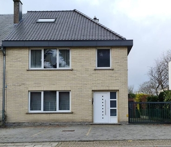 Appartement 107m² - Benedenverdieping met 2 garages