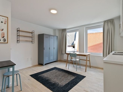 DUPLEX studio op top-locatie ! Beschikbaar vanaf september