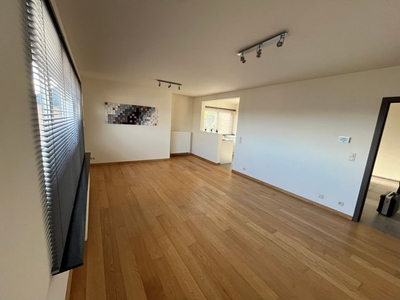 Lichtrijk Appartement op zeer goede ligging