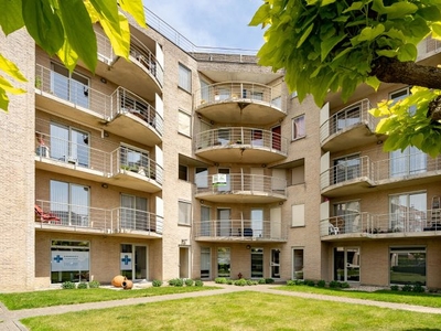 Lichtrijk instapklaar appartement met twee terrassen!