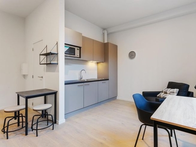 Moderne studio in Leuven met eigen keuken en badkamer!