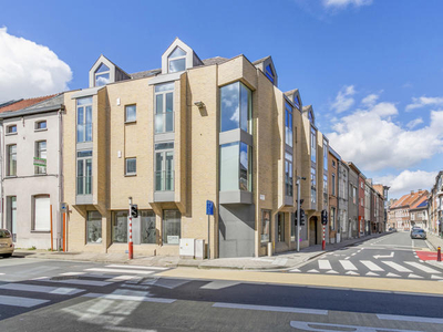 Nieuwbouw appartement op topligging met parking