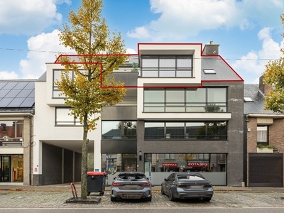 Recente prachtige penthouse (ca.170 m²) in het centrum.