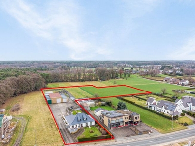 RUIME VILLA MET 430 M² WERKPLAATSEN OP 1,2 HECTARE