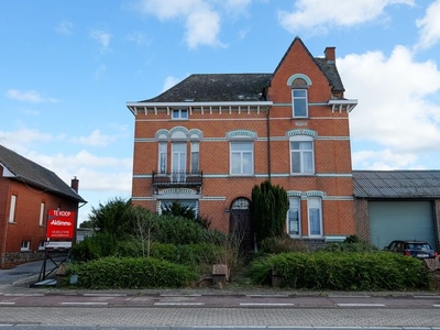 Uitzonderlijke villa met mogelijkheden te koop