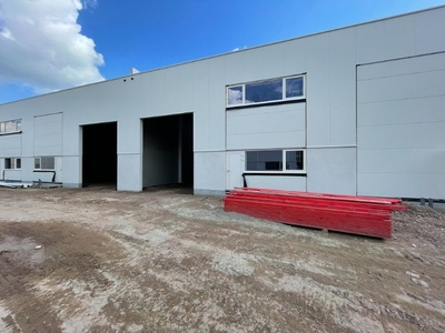 216m² nieuwbouw magazijn te huur op toplocatie in Evergem...