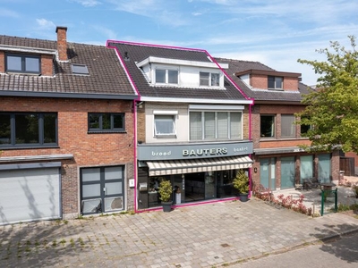 Voormalige bakkerij met appartement in Mariakerke