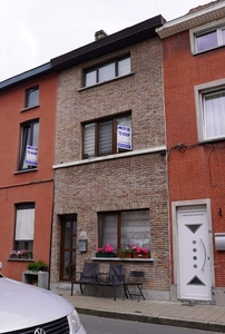 Geheel instapklare, gemeubelde woning met 4 slpk en 2 badk,