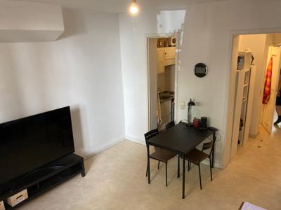 GELIJKVLOERS APPARTEMENT NABIJ EU