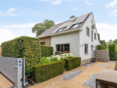 **IN OPTIE** Perfect afgewerkte woning