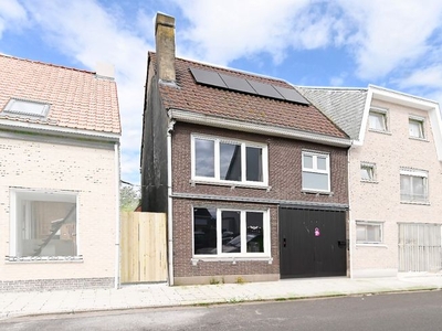 Te renoveren HOB: 3 slpks, garage, atelier, standsrand Eeklo