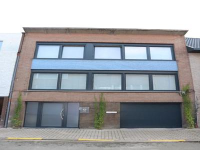 Centraal gelegen en gerenoveerde woning