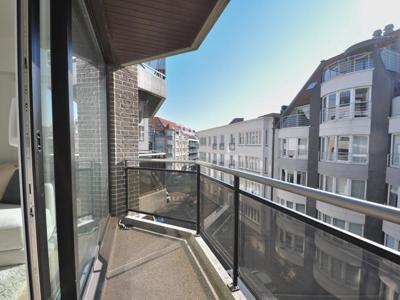 Instapklaar appartement met zuidgericht terras nabij het Rub