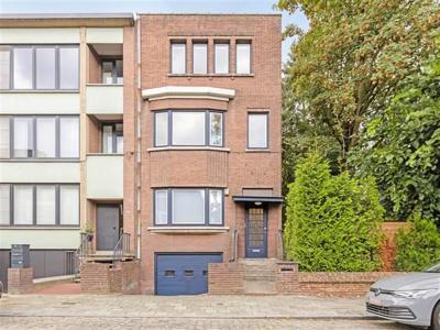 Stijlvolle woning met 4 SLPKS, 2 BADK en mooie ZW- TUIN en i