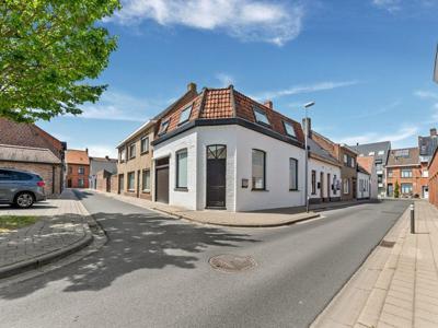 Volledig afgewerkte stadswoning met terras en 3 slaapkamers