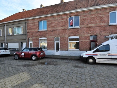 Rijwoning met 2 slaapkamers en zonnig stadstuintje in centr