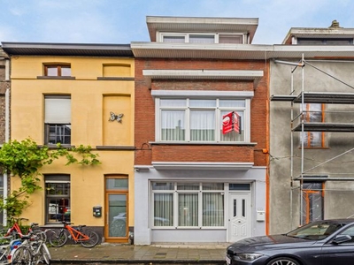 Ruime woning met 3 slaapkamers en 2 badkamers