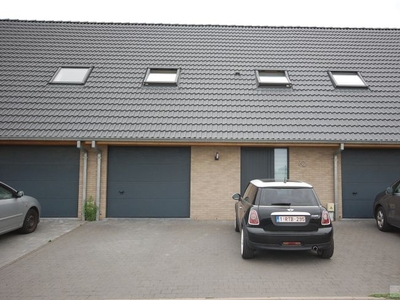 Rustig gelegen recente woning met 3 slpk en tuin.